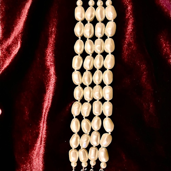 Vintage Carolee Pearl Four Strand Cream Colored Bracelet - Picture 6 of 8